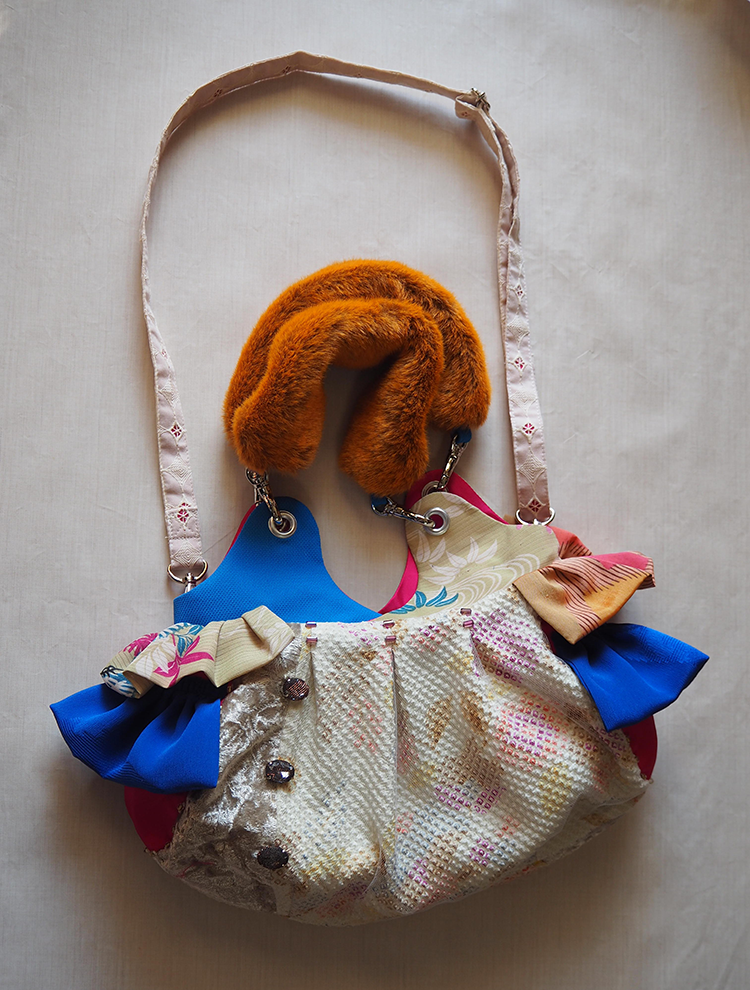 鹿の子絞りのギャザーバッグ